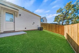 708 W Dallas St, Conroe, TX 77301 - Photo 19