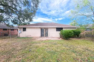 14531 Essendine Ln, Houston, TX 77045 - Photo 11