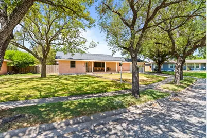 324 Woodlawn Street, Sinton, TX 78387 - Photo 23