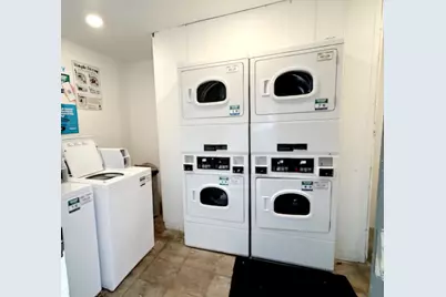 606 Marshall Street #B9, Houston, TX 77006 - Photo 9