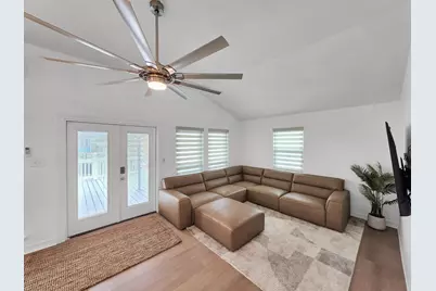 159 Ocean View Drive, Crystal Beach, TX 77650 - Photo 15