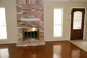 2754 Quarry Hill Rd, Sugar Land, TX 77478 - Photo 3