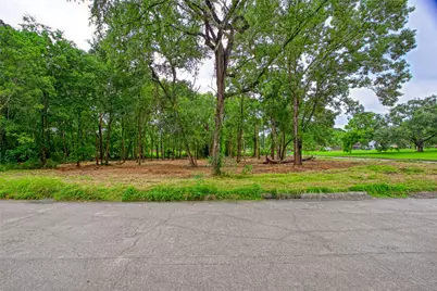 501 Colonial Drive, Friendswood, TX 77546 - Photo 9