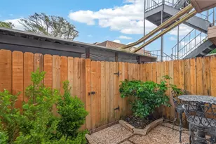 482 N Post Oak Ln, Houston, TX 77024 - Photo 15