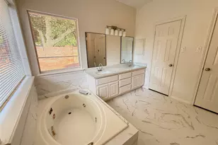 14527 Circlewood Way, Houston, TX 77062 - Photo 13