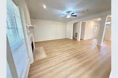 14527 Circlewood Way, Houston, TX 77062 - Photo 9