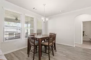 16151 Hidalgo St, Conroe, TX 77303 - Photo 9