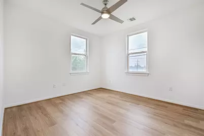 2311 Mary Moody Northern Boulevard, Galveston, TX 77551 - Photo 19