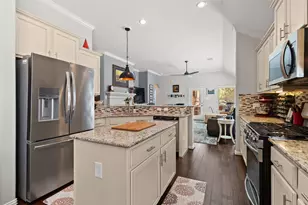 199 Capriccio Ln, Montgomery, TX 77316 - Photo 9