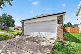 13426 Sanderford Ln, Houston, TX 77083 - Photo 3