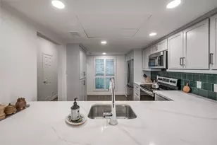 14723 Barryknoll Ln, Houston, TX 77079 - Photo 5