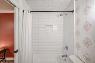 14723 Barryknoll Ln, Houston, TX 77079 - Photo 17