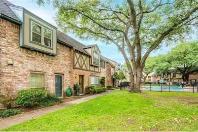 14723 Barryknoll Lane #107, Houston, TX 77079 - Photo 3