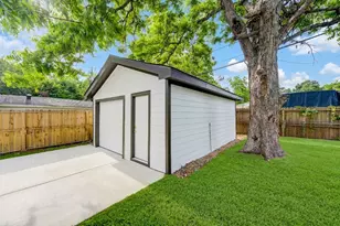 6923 Keller St, Houston, TX 77087 - Photo 25