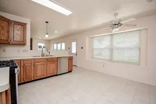 1201 Wildwood Dr, Deer Park, TX 77536 - Photo 15