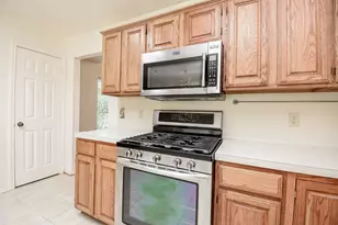 1201 Wildwood Dr, Deer Park, TX 77536 - Photo 17