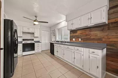 10014 Walnut Glen Drive, Houston, TX 77064 - Photo 9