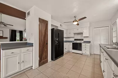 10014 Walnut Glen Drive, Houston, TX 77064 - Photo 9