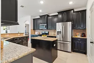 1766 Canyon Lake Creek Dr, Conroe, TX 77304 - Photo 17