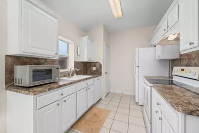 135 Kellyn Oaks Drive, Conroe, TX 77306 - Photo 13