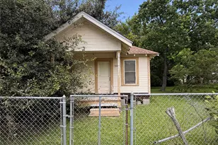 1508 Elm St, Baytown, TX 77520 - Photo 1