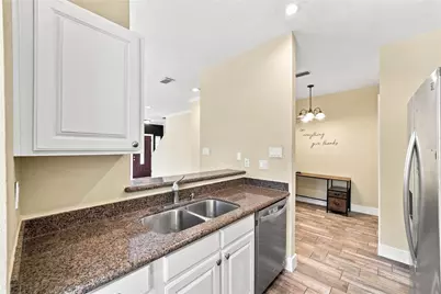 736 Country Place Drive #I, Houston, TX 77079 - Photo 13