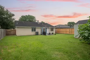 10 Wagon Ln Loop, Angleton, TX 77515 - Photo 31