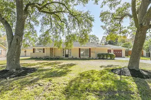 422 Dover Ln, Spring, TX 77373 - Photo 1