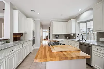 4218 Lakecrest Drive, Missouri City, TX 77459 - Photo 11
