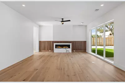 309 Avenue Of Oaks Street, Houston, TX 77009 - Photo 5