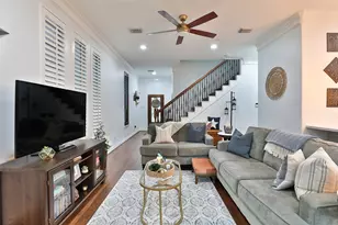 827 Garden Trace Ln, Houston, TX 77018 - Photo 9
