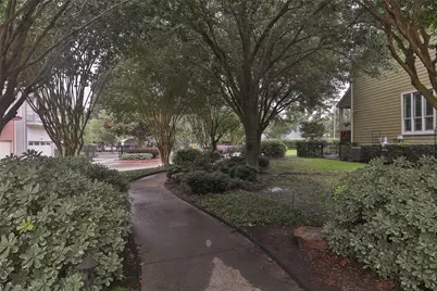 827 Garden Trace Lane, Houston, TX 77018 - Photo 35