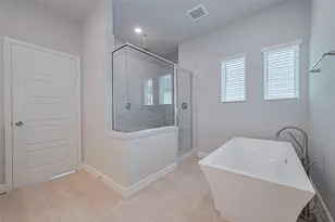 8933 Grovner Pl, Houston, TX 77055 - Photo 19