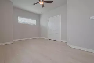 8933 Grovner Pl, Houston, TX 77055 - Photo 31