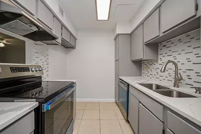 8427 Hearth Drive Drive #2, Houston, TX 77054 - Photo 17