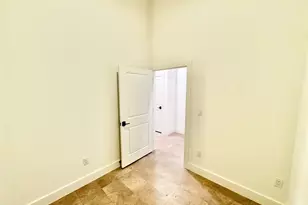 2102 Mechanic St, Galveston, TX 77550 - Photo 5
