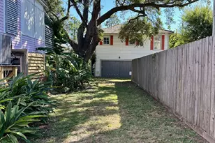 1009 Sealy St, Galveston, TX 77550 - Photo 19