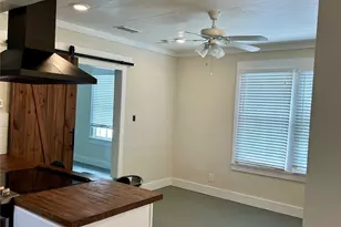 1009 Sealy St, Galveston, TX 77550 - Photo 7