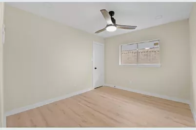 2322 Aprilmont Drive, Sugar Land, TX 77498 - Photo 21