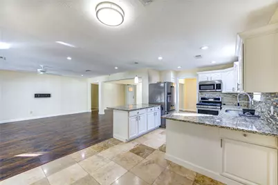 8826 Rowan Lane, Houston, TX 77036 - Photo 11