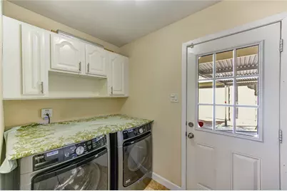 8826 Rowan Lane, Houston, TX 77036 - Photo 17