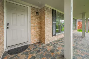 101 Wildrose St, Baytown, TX 77520 - Photo 3