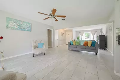 101 Wildrose Street, Baytown, TX 77520 - Photo 7