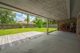 101 Wildrose St, Baytown, TX 77520 - Photo 29