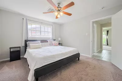 101 Wildrose Street, Baytown, TX 77520 - Photo 15