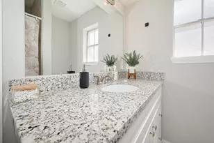 101 Wildrose St, Baytown, TX 77520 - Photo 17