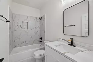 404 N Avenue H, Humble, TX 77338 - Photo 37