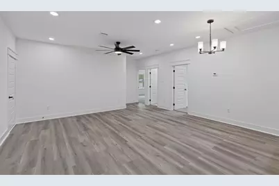 404 N Avenue H, Humble, TX 77338 - Photo 33