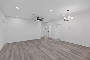 404 N Avenue H, Humble, TX 77338 - Photo 33