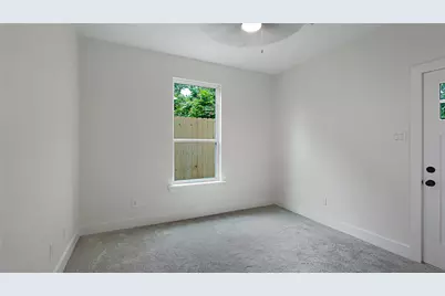 1313 Knight Street #2, Houston, TX 77022 - Photo 9